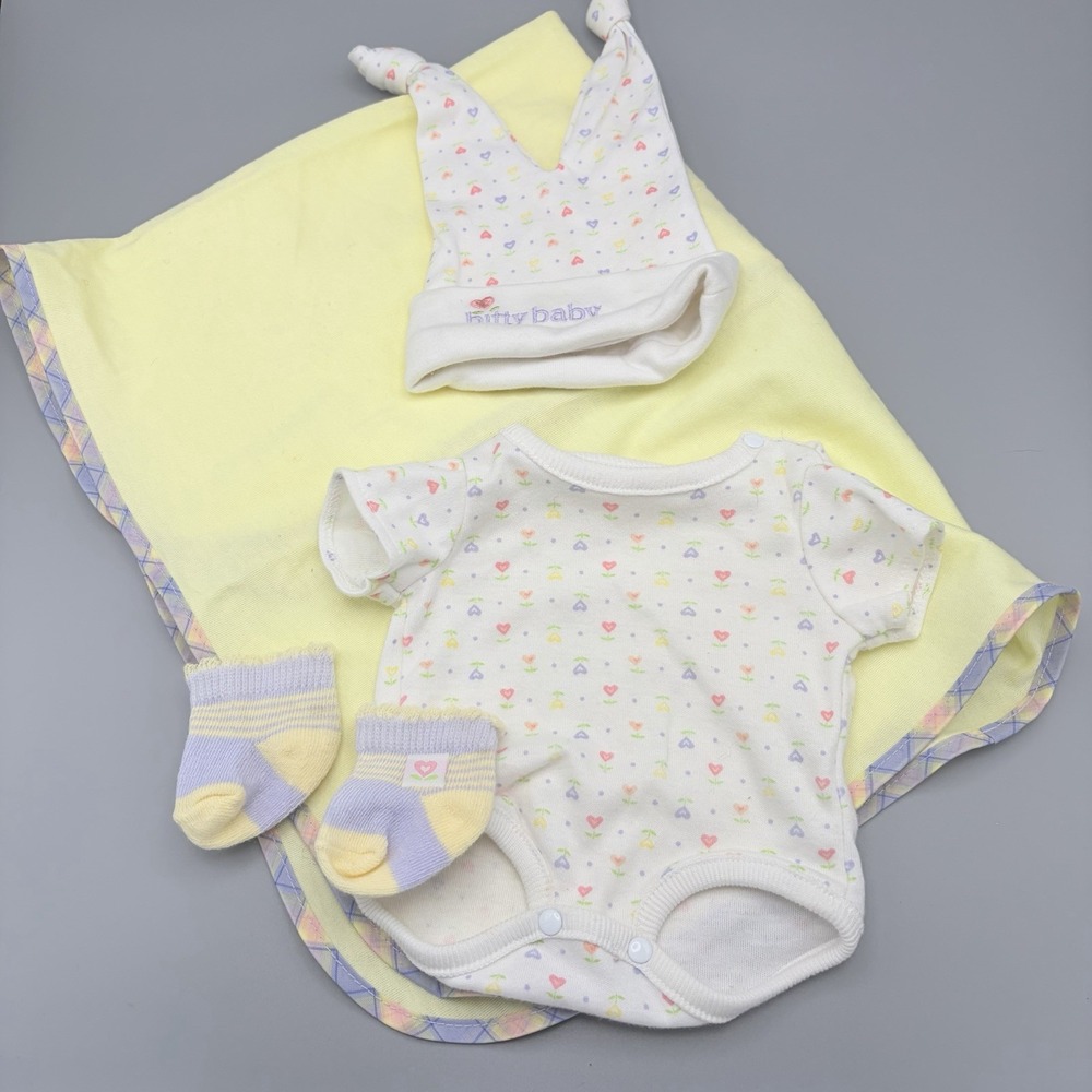 American Girl BITTY BABY Doll Bitty's Layette - Hat Socks Blanket 2003